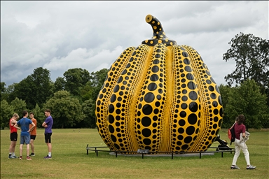 Yayoi Kusama's largest bronze sculpture 'Pumpkin' unveiled in Kensington Gardens, London