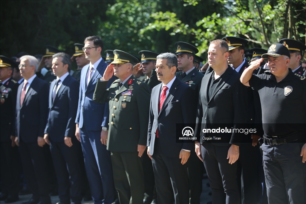 Kırklareli'nde 15 Temmuz Demokrasi ve Milli Birlik Günü dolayısıyla şehitlikler ziyaret edildi