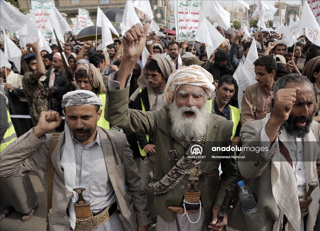 Pro-Palestinian demonstration during Ashura Day ceremony in Yemen