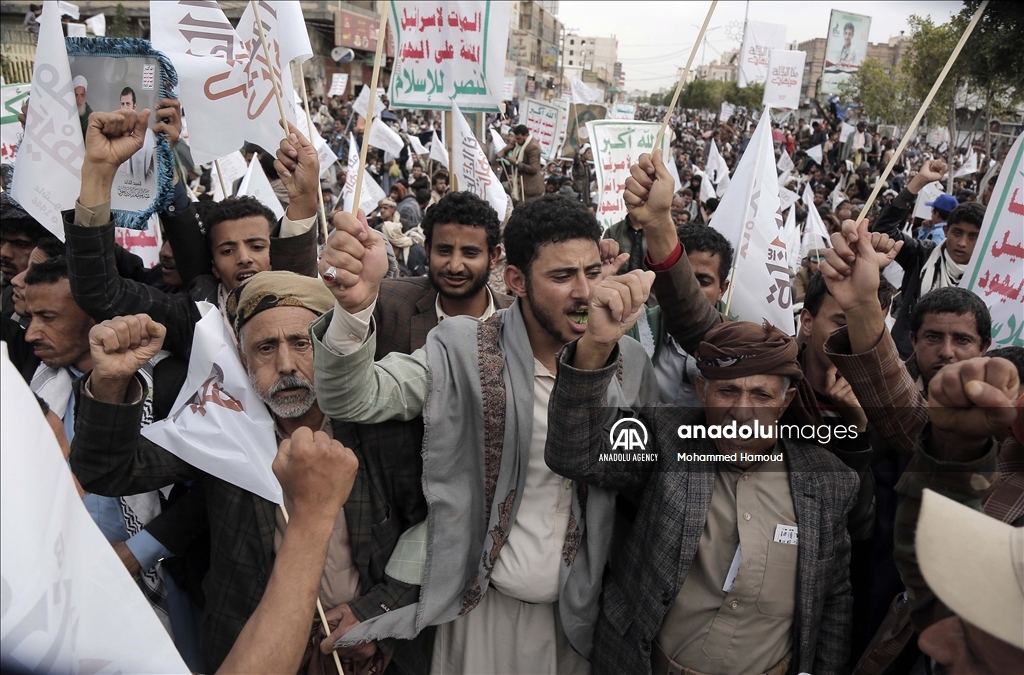 Pro-Palestinian demonstration during Ashura Day ceremony in Yemen