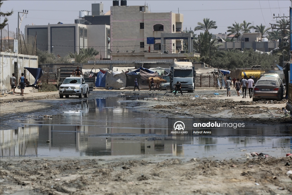 Gazze'nin Deyr Belah kentinde altyapı hizmetleri durma noktasına geldi