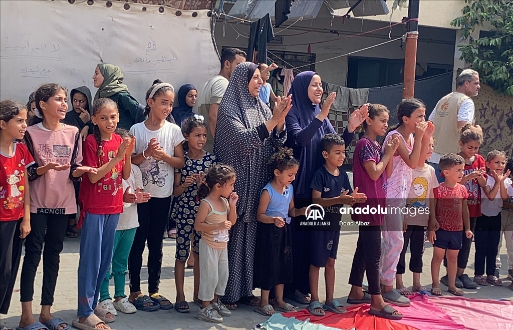Savaşın gölgesinde yaşayan Gazzeli çocuklar için gönüllüler etkinlik düzenledi