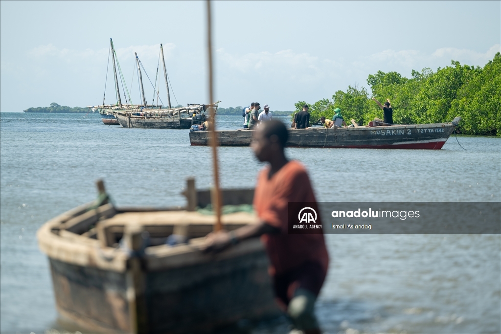 Cultural profession of Yambe Island: Boating