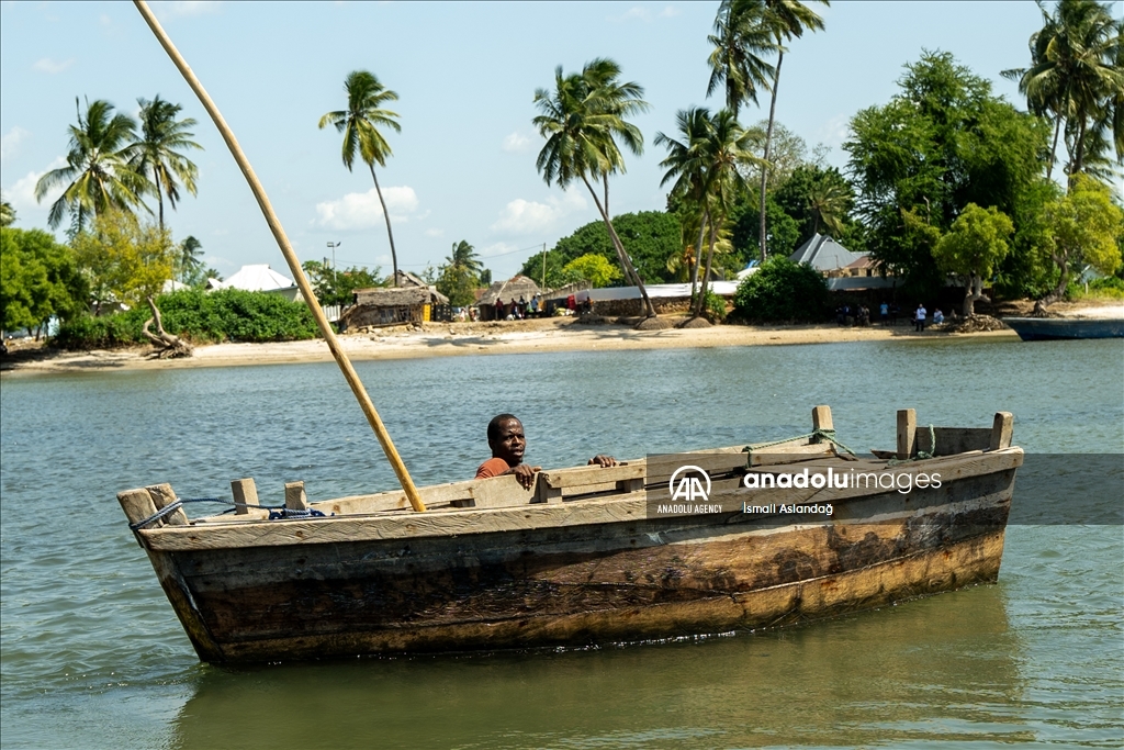 Cultural profession of Yambe Island: Boating