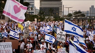 İsrail'de esir takası anlaşması ve erken seçime gidilmesi talebiyle düzenlenen gösteriler sürüyor