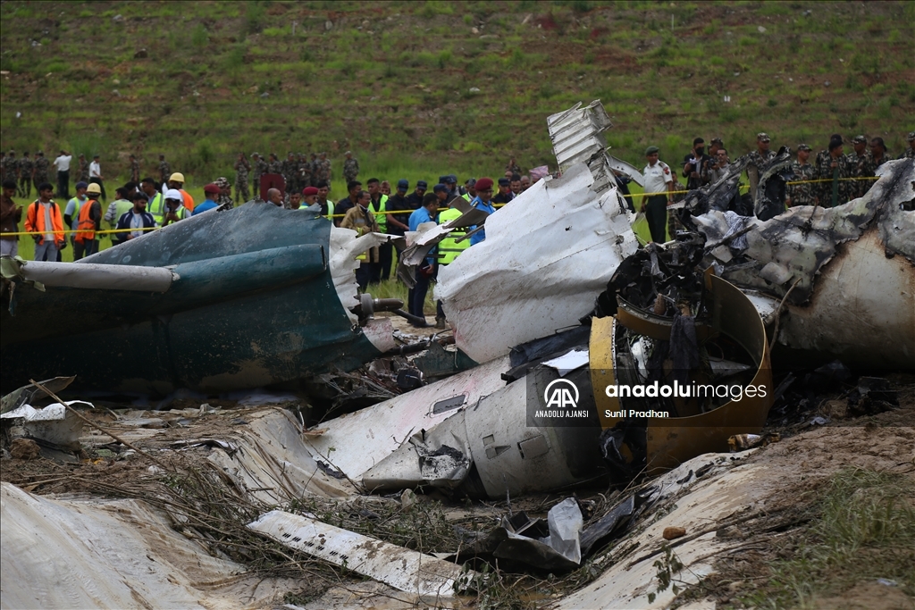 Nepal'de kalkış sırasında pistte kaza yapan uçaktaki 18 kişi öldü