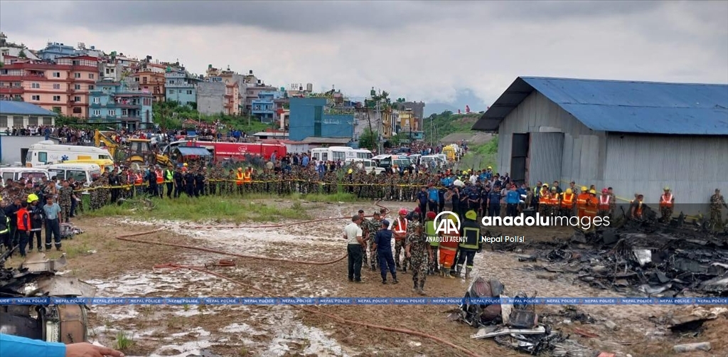 Жертвами крушения самолета в Непале стали 18 человек