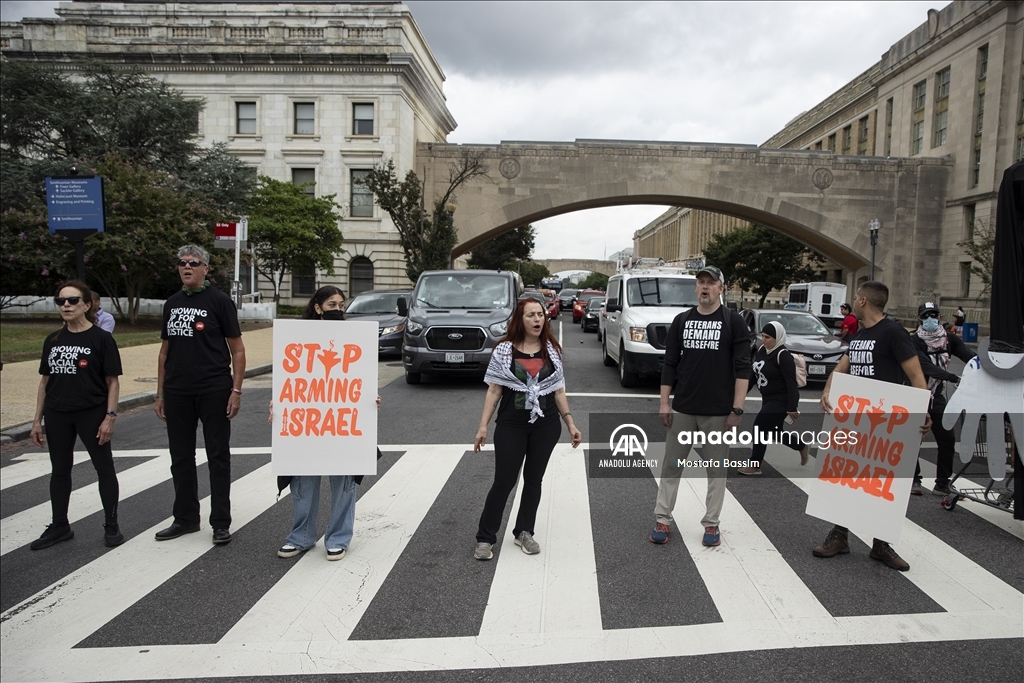 Washington DC'de Netanyahu'nun konvoyu Filistin yanlıları tarafından engellendi
