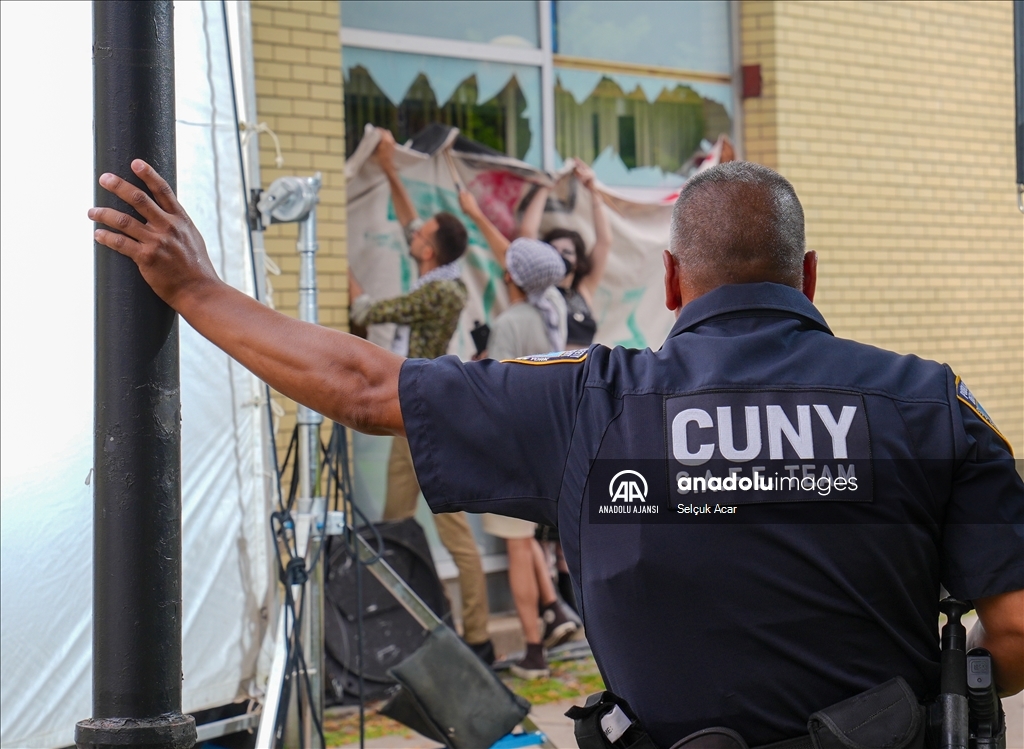 Filistin destekçileri ünlü dizinin New York'taki çekimleri sırasında protesto düzenledi