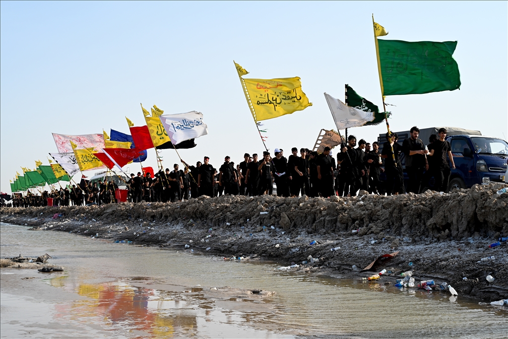 Irak'ta 'Erbain' yürüyüşü