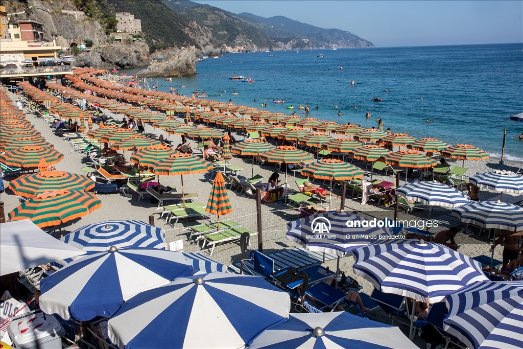 İtalya, popüler Cinque Terre bölgesinde turizmin olumsuz etkilerini azaltmaya çalışıyor