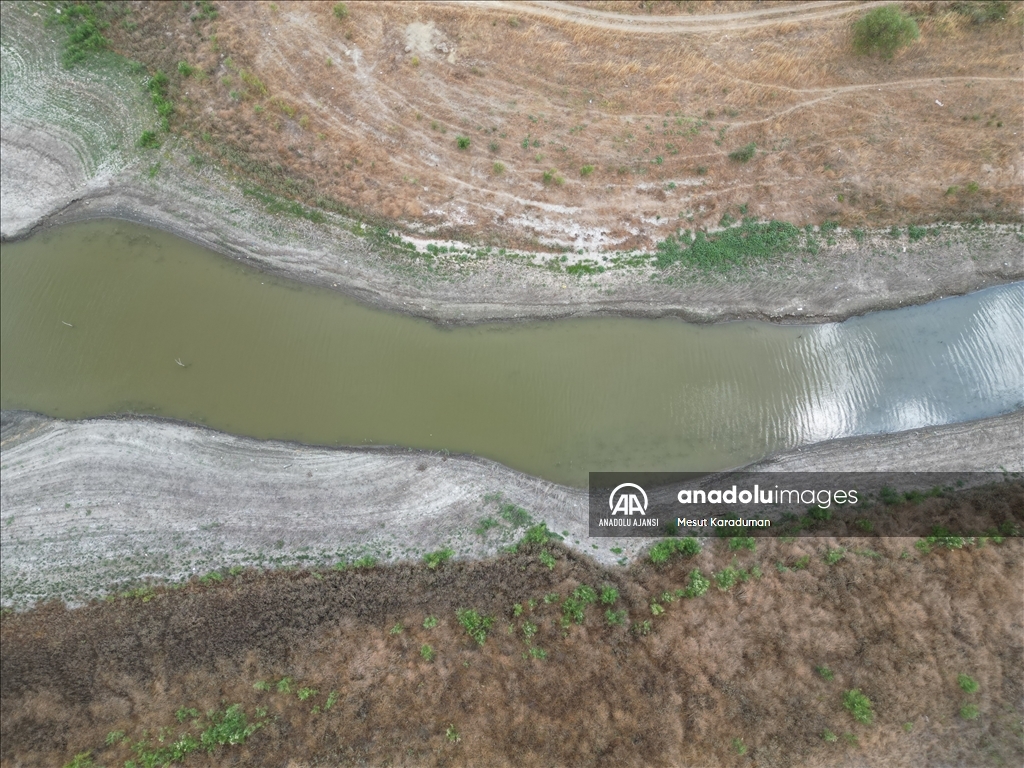Tekirdağ'daki Türkmenli Göleti'nin su seviyesi kuraklık nedeniyle azaldı