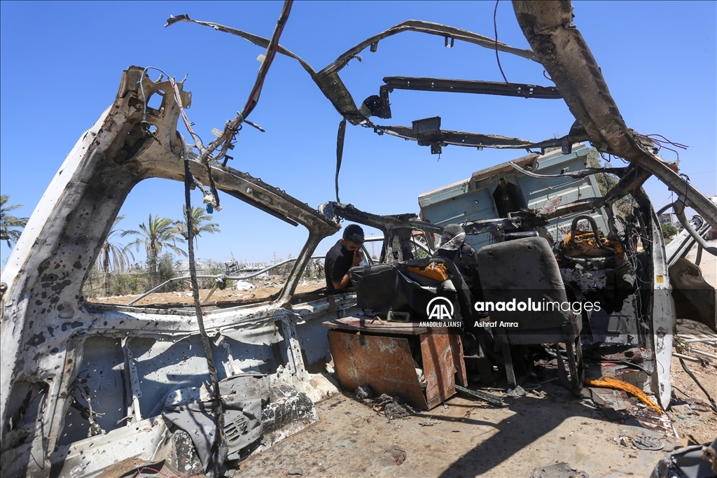 İsrail ordusu Gazze'de bir aracı hedef aldı