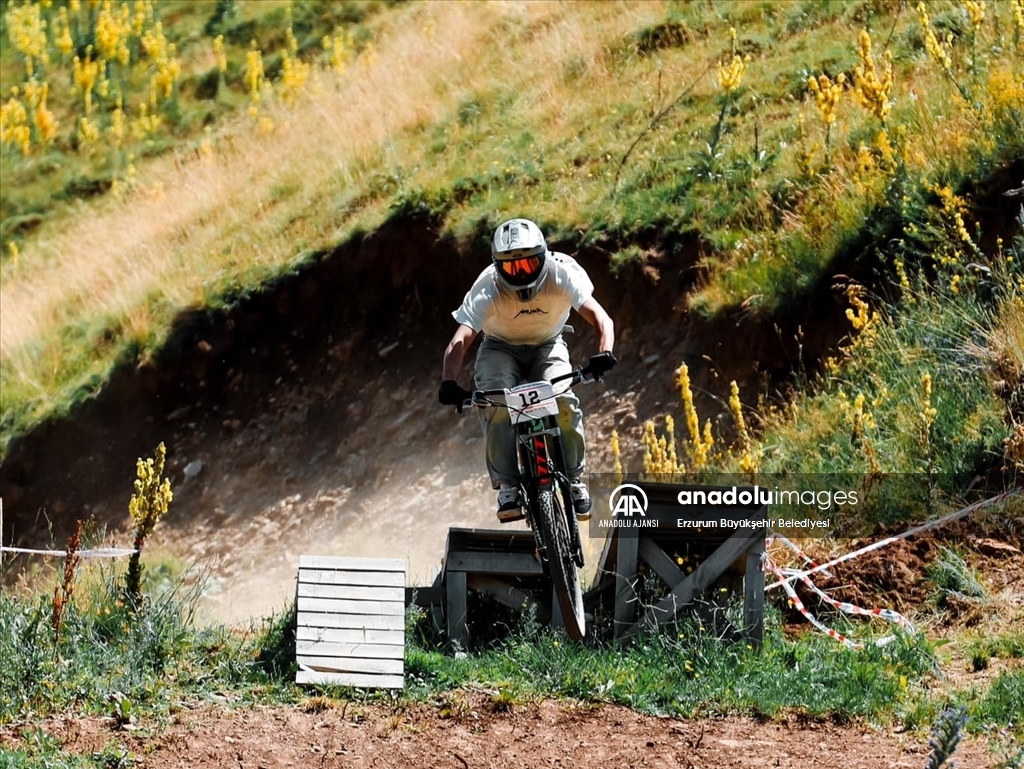 Erzurum'da düzenlenen Downhill Türkiye Şampiyonası sona erdi