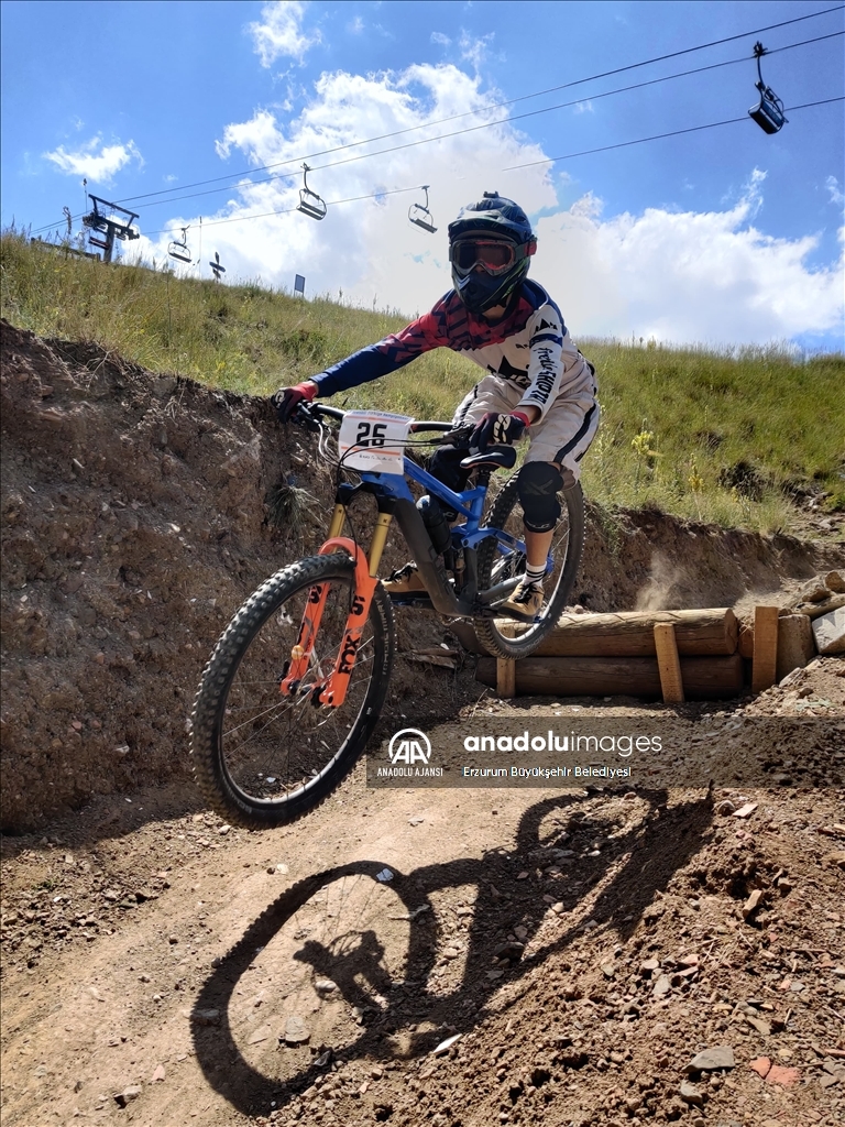 Erzurum'da düzenlenen Downhill Türkiye Şampiyonası sona erdi