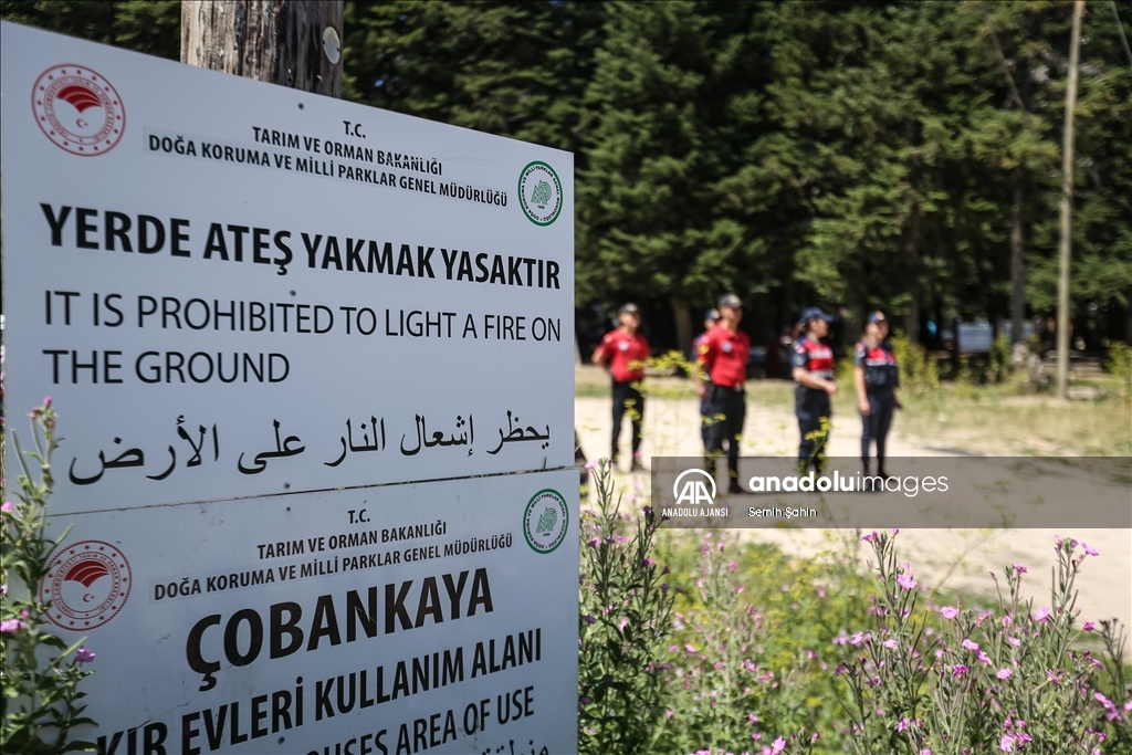 Uludağ'da jandarma yangınlara karşı gece gündüz tetikte bekliyor