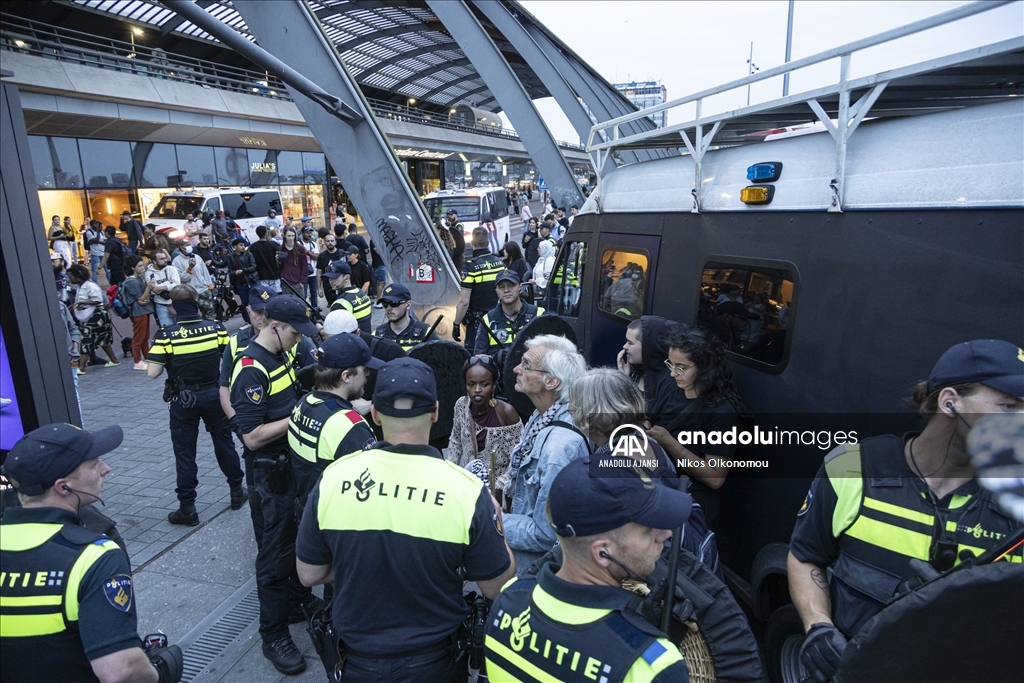 Amsterdam'da Filistin yanlısı protestoda tutuklamalar