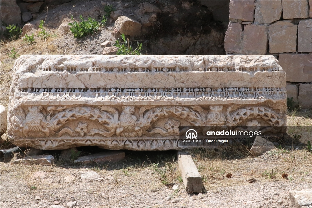 Yozgat'ta tarihi Roma Hamamı, çevre düzenlemesinin ardından ziyarete açıldı