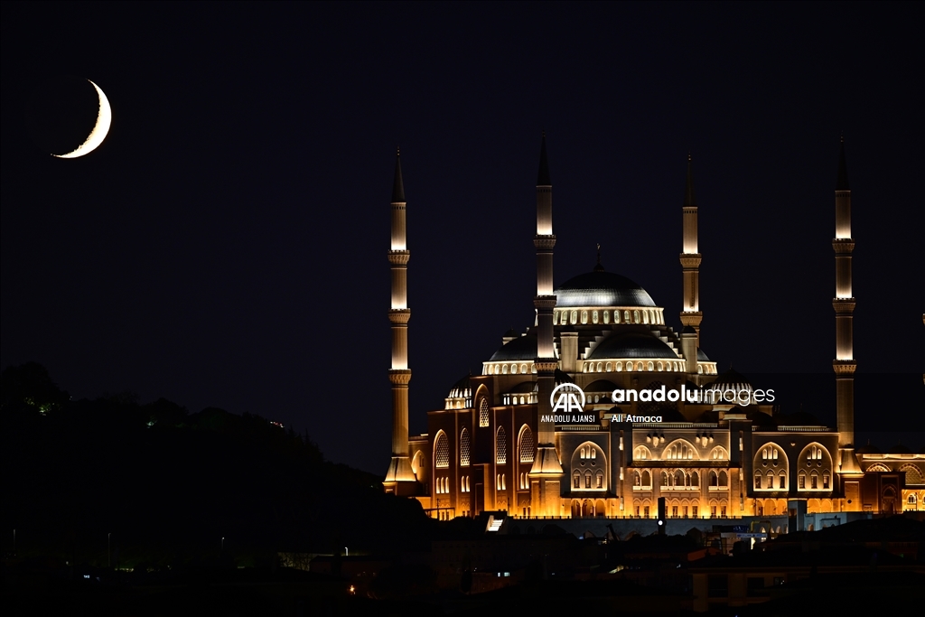 İstanbul'da hilal