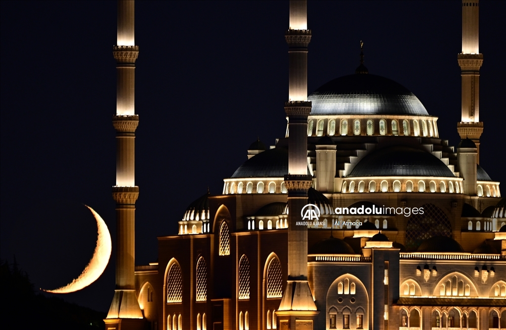 İstanbul'da hilal