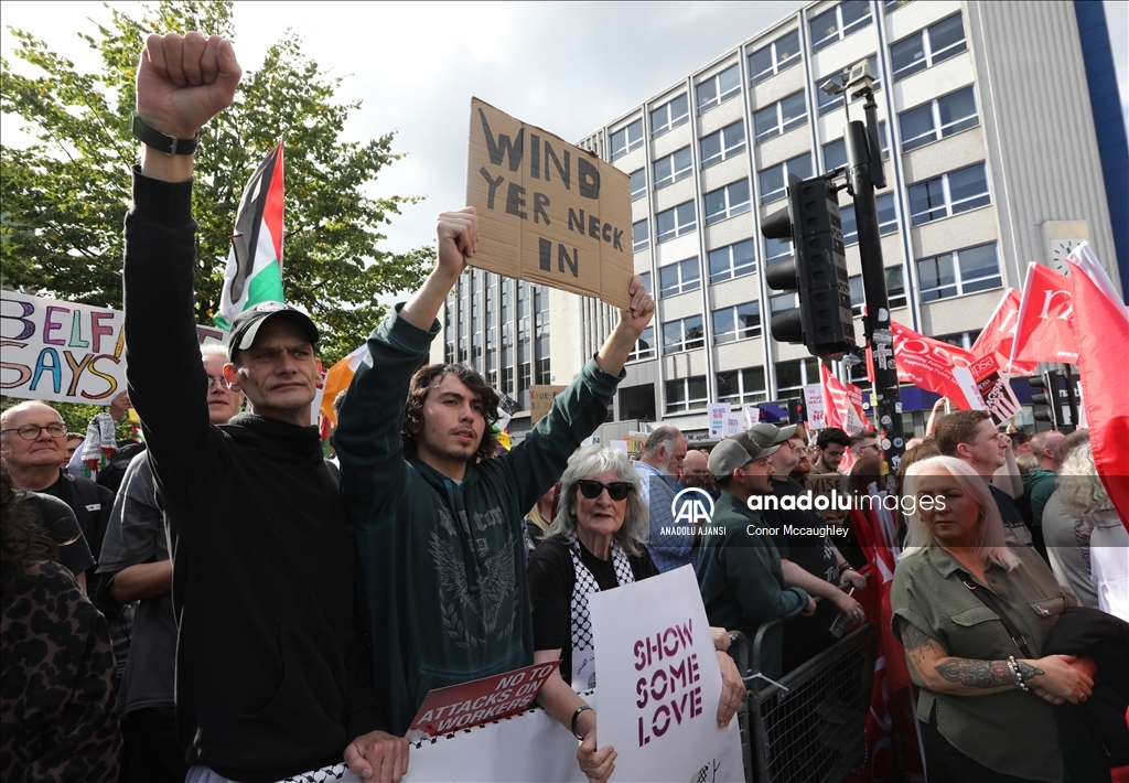 Belfast'ta ırkçılık karşıtı gösteri düzenlendi