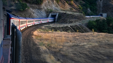 Gençlerin Turistik Tatvan Treni ile 1262 kilometrelik Anadolu keşfi