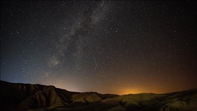 "Perseid meteor yağmuru" gökyüzünde görsel şölen sundu