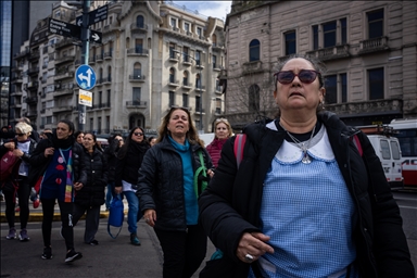 Teachers in Argentina go on strike demanding better salaries