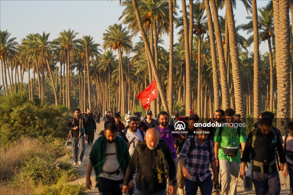 В Ираке прошло траурное шествие Арбаин