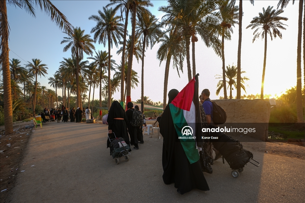 В Ираке прошло траурное шествие Арбаин