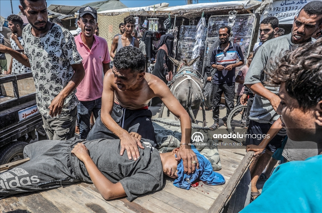 Filistinli bir çocuk, İsrail ordusuna bağlı keskin nişancı tarafından başından vuruldu