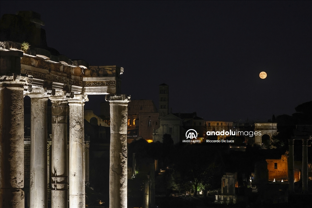 Roma'da Süper Ay