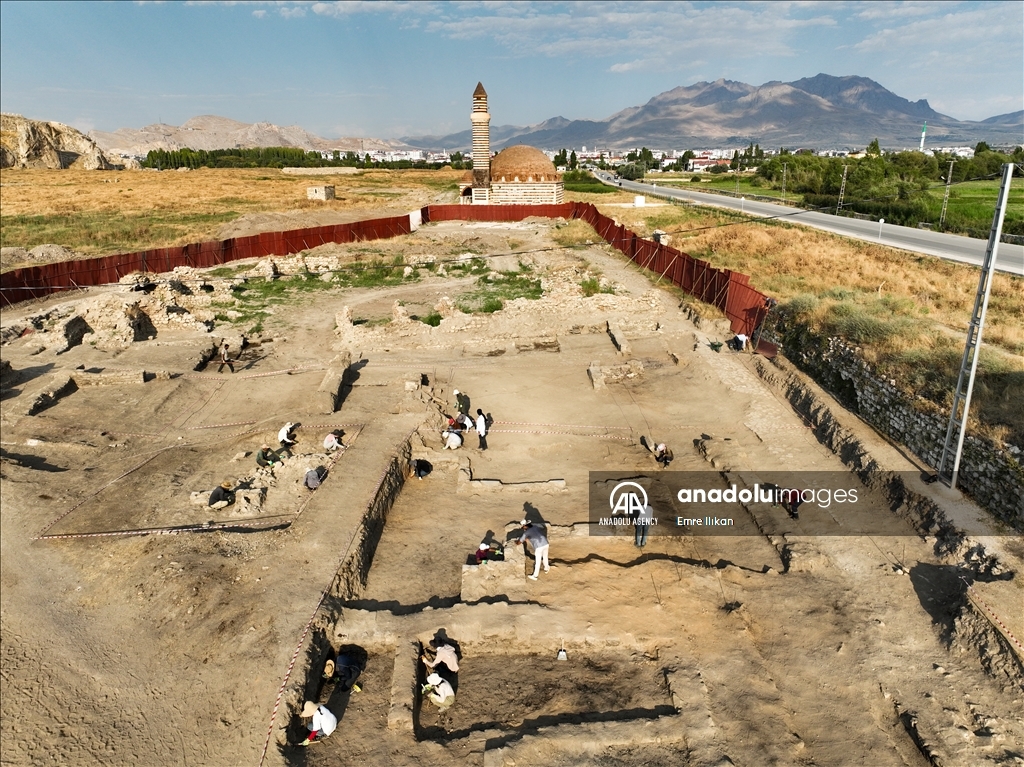 تركيا.. اكتشاف آثار جديدة في المدينة القديمة بولاية وان