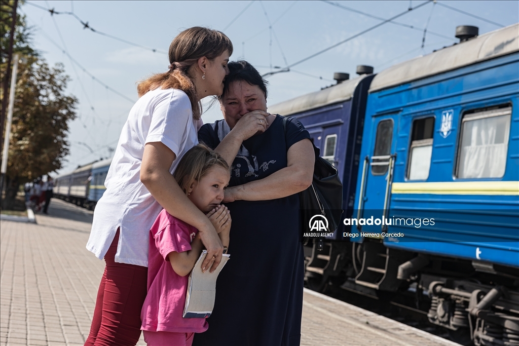 Evacuation of Ukrainian civilians from the Pokrovsk direction