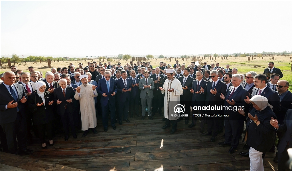 Cumhurbaşkanı Recep Tayyip Erdoğan, Ahlat'ta