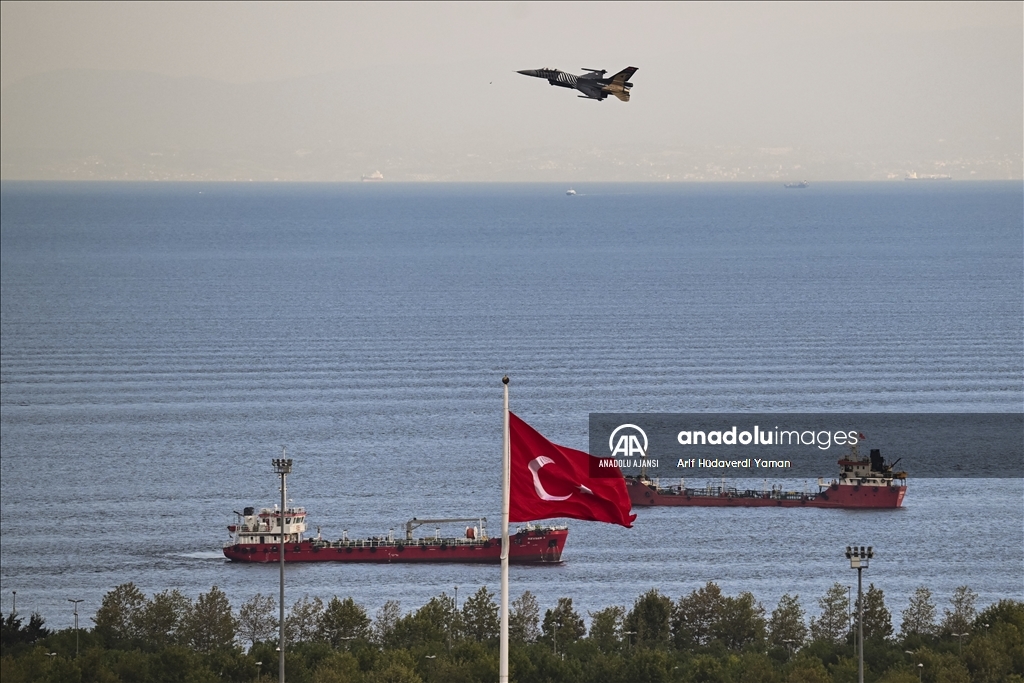 SOLOTÜRK İstanbul semalarında prova uçuşu yaptı