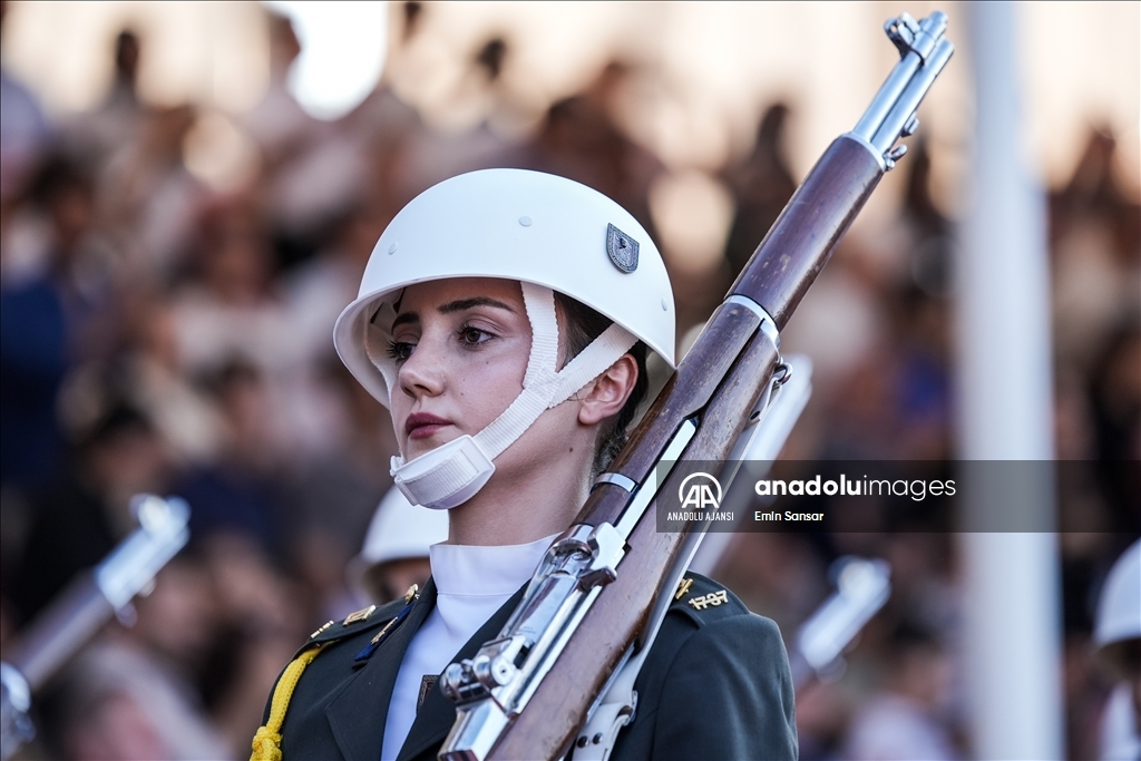 MSÜ Kara Harp Okulu Diploma Alma ve Sancak Devir Teslim Töreni