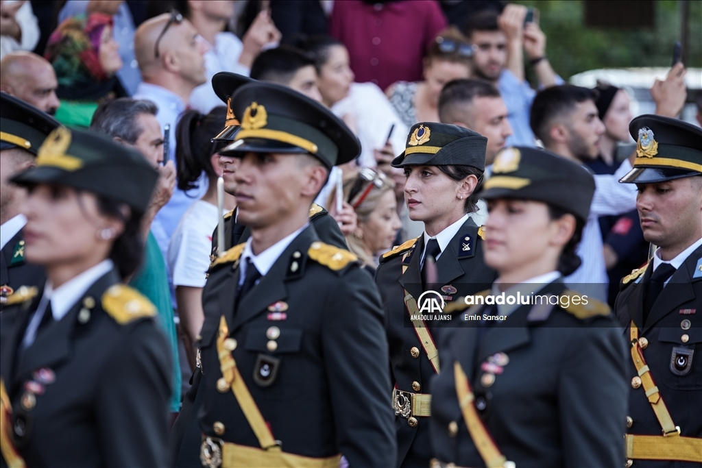 MSÜ Kara Harp Okulu Diploma Alma ve Sancak Devir Teslim Töreni