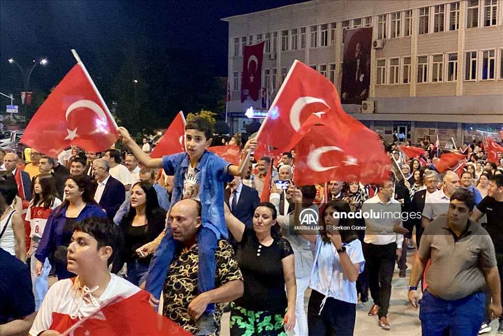 Kırşehir'de 30 Ağustos Zafer Bayramı'nda fener alayı ve konser düzenlendi