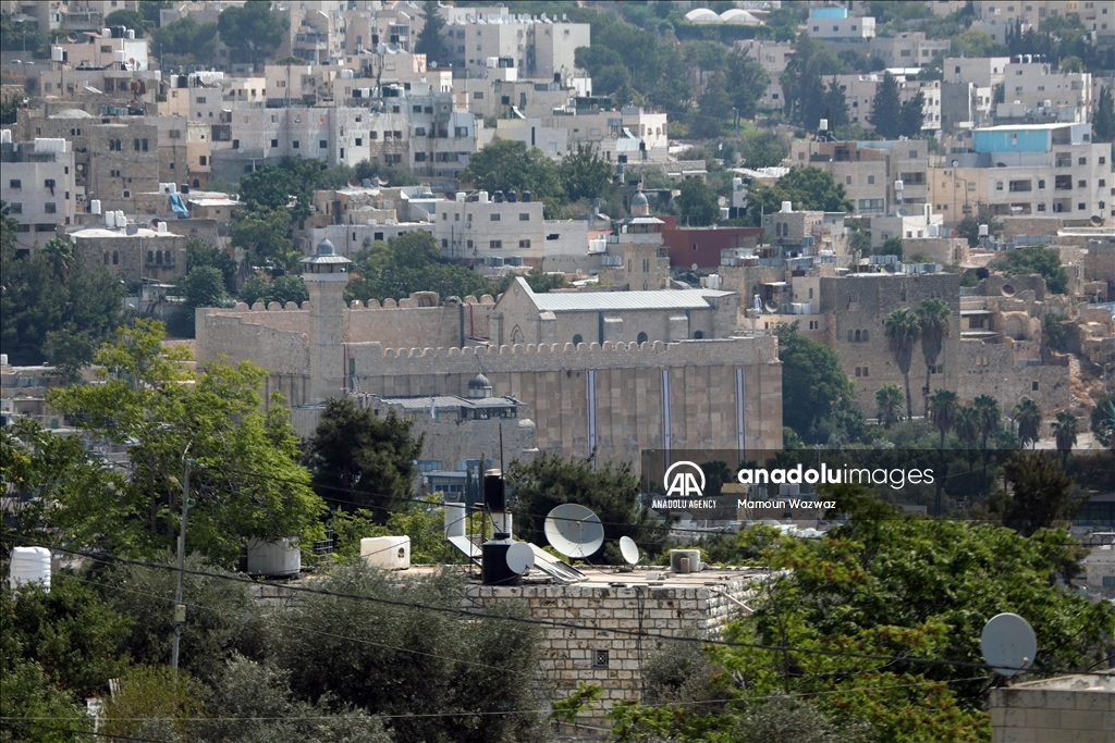 الضفة.. الجيش الإسرائيلي يقتحم مدينة الخليل ويغلق المسجد الإبراهيمي