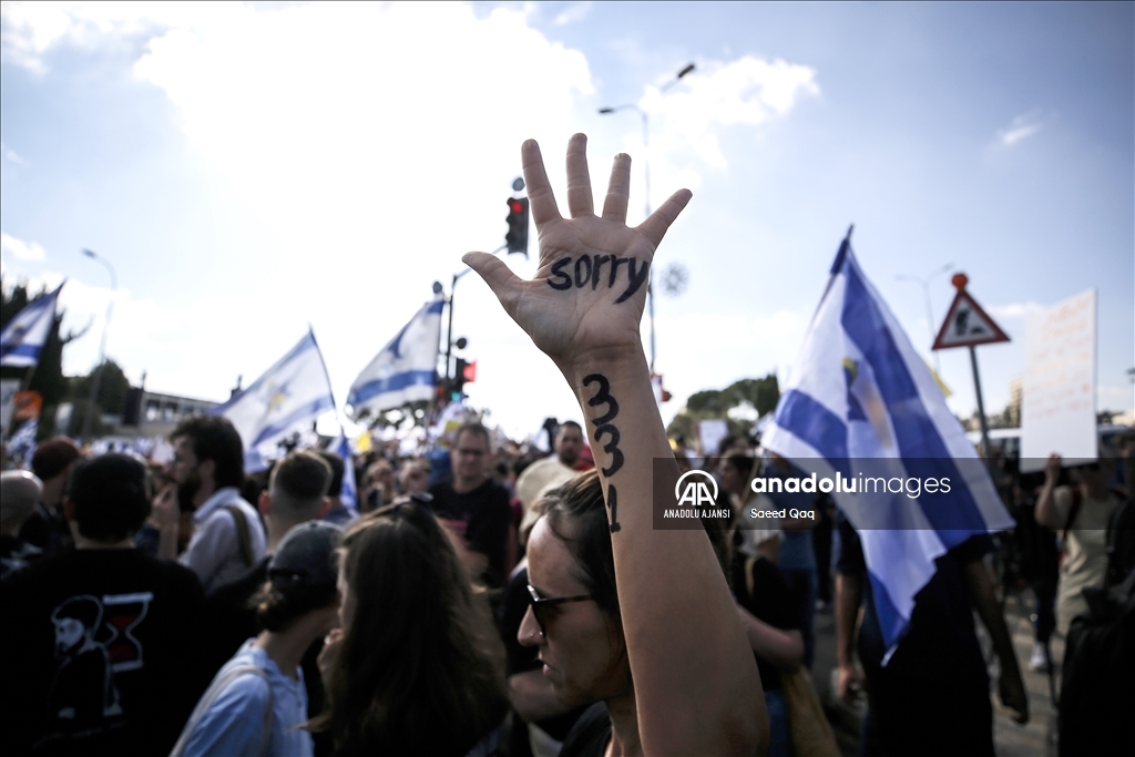Gazze'de esir takası anlaşması ve erken seçim talebiyle Kudüs'te gösteri düzenlendi