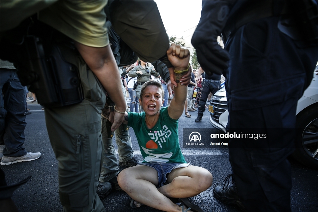 Gazze'de esir takası anlaşması ve erken seçim talebiyle Kudüs'te gösteri düzenlendi