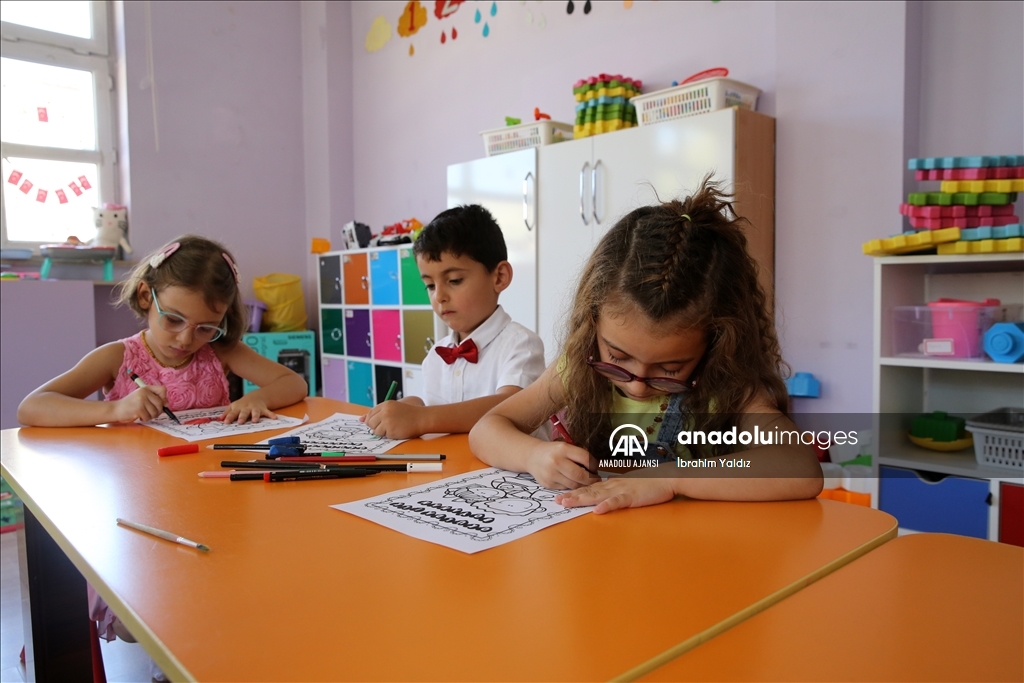 Muş'ta okullarda ilk zil "uyum" için çaldı
