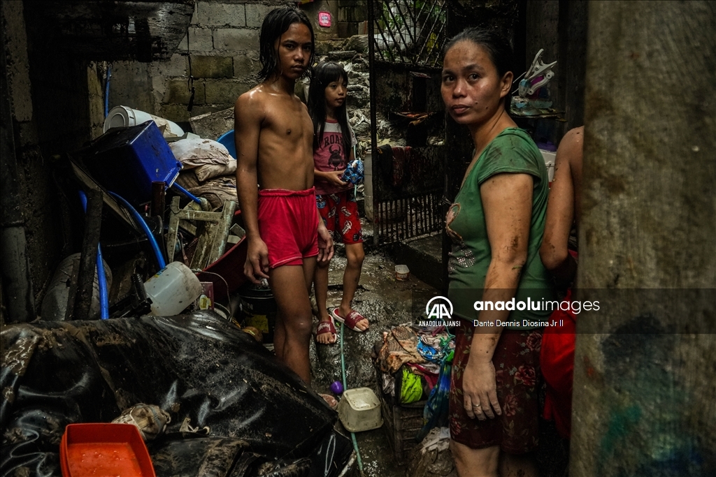 Filipinler'de fırtına ve yağış hayatı olumsuz etkiledi