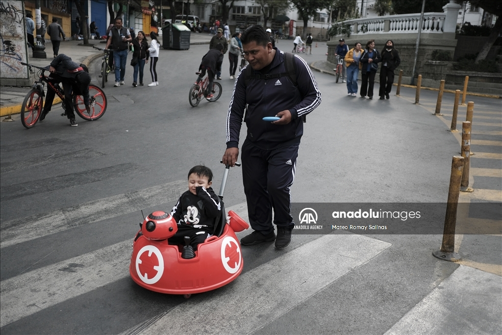 Pedestrian Day in Bolivia