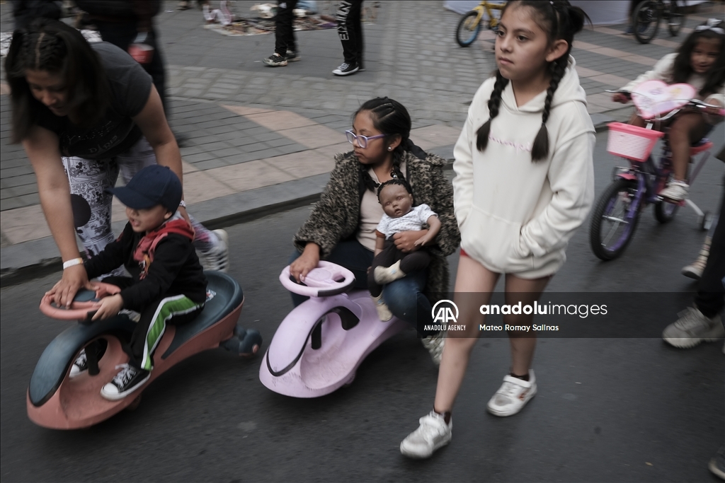 Pedestrian Day in Bolivia