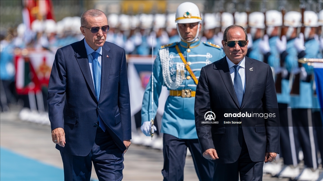 Cumhurbaşkanı Erdoğan, Mısır Cumhurbaşkanı es-Sisi ile bir araya geldi