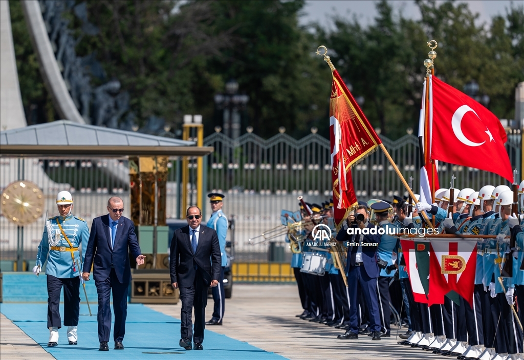 الرئيس أردوغان يستقبل نظيره المصري بمراسم رسمية