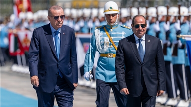 Cumhurbaşkanı Erdoğan, Mısır Cumhurbaşkanı es-Sisi ile bir araya geldi