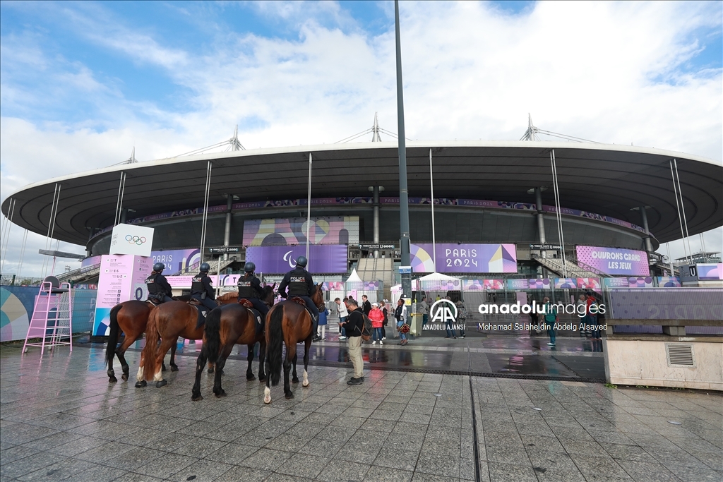 Fransa'da sporseverler, Paris 2024 Paralimpik Oyunları kapanış törenine katıldı